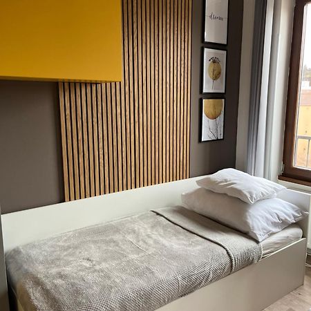 Yellow Apartment Deluxe เบอร์โน ภายนอก รูปภาพ