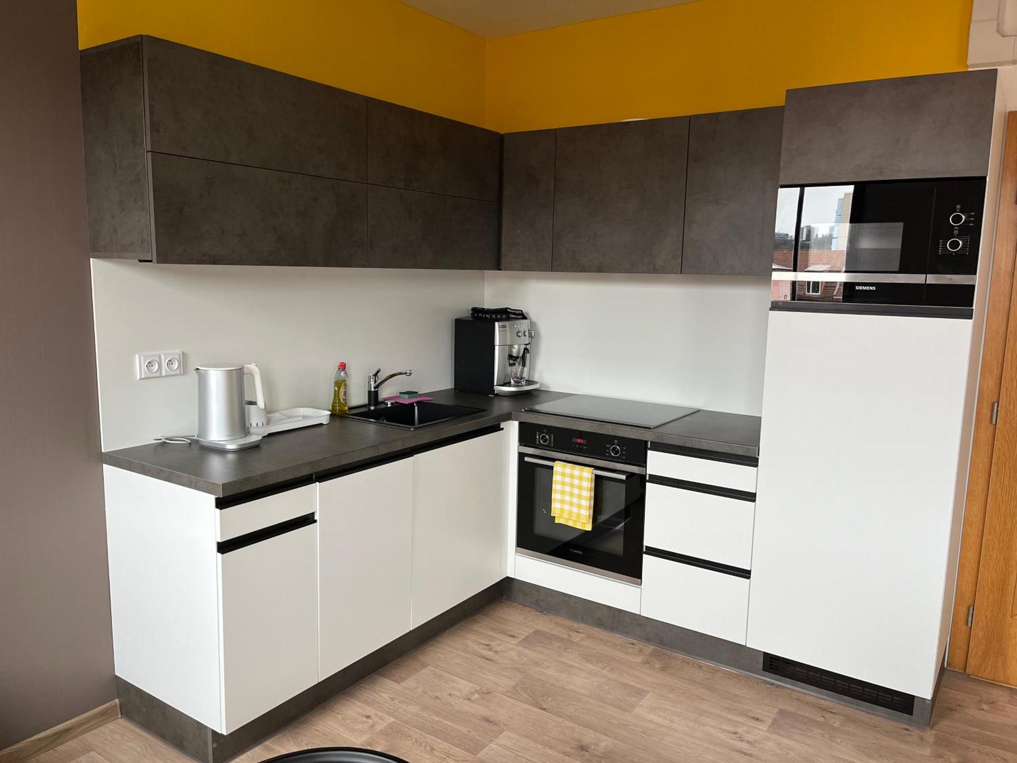 Yellow Apartment Deluxe เบอร์โน ภายนอก รูปภาพ